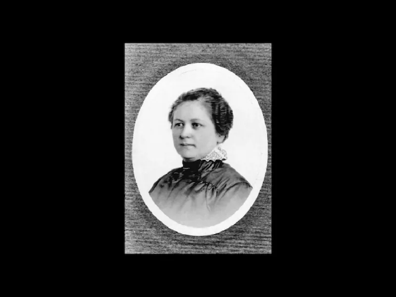 Melitta: 1908 год. — Мелитта Бенц получила патент на изобретение кофейного фильтра и основа